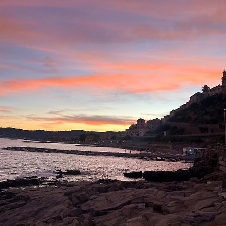 Appartamento Romantico Con Piscina Cervo Bagian luar foto