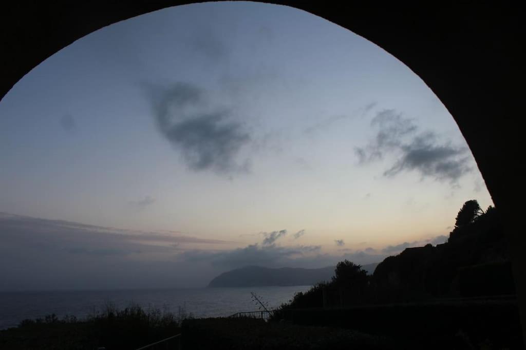 Appartamento Romantico Con Piscina Cervo Bagian luar foto