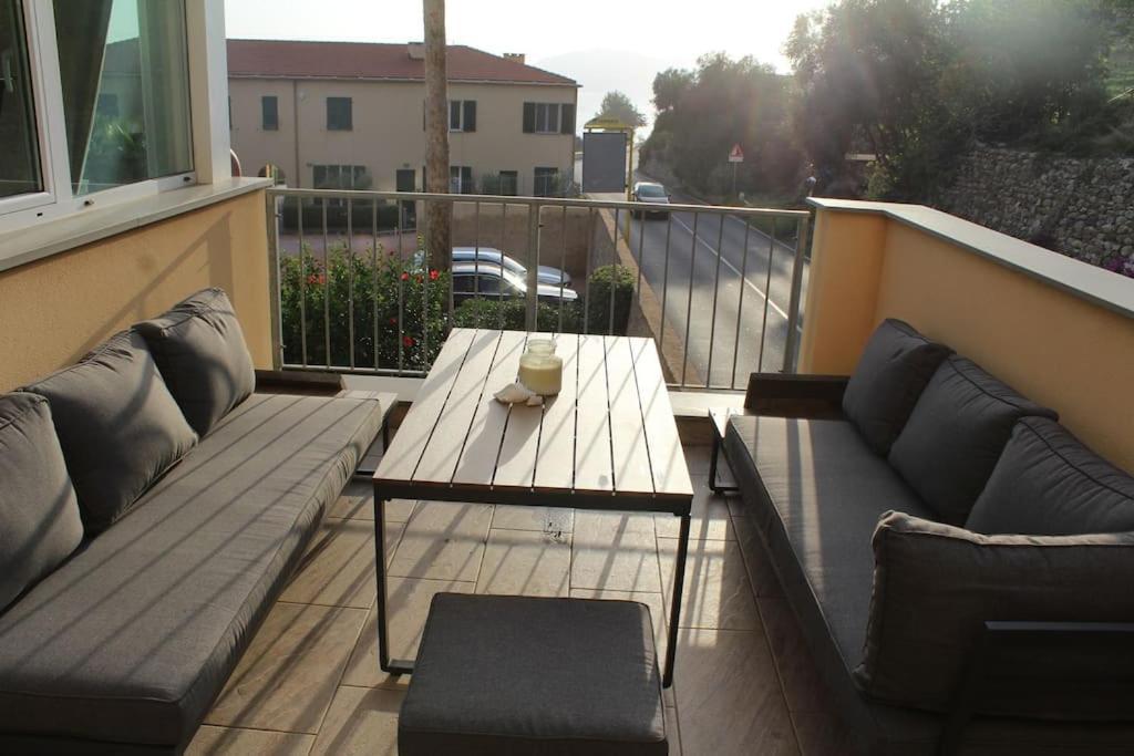 Appartamento Romantico Con Piscina Cervo Bagian luar foto