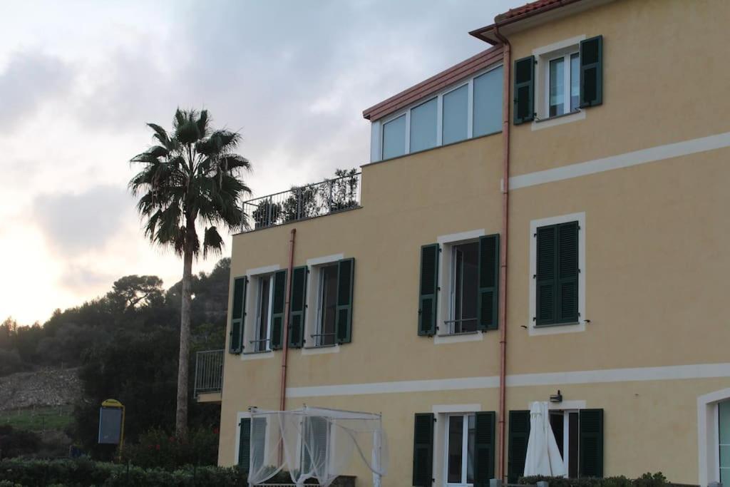 Appartamento Romantico Con Piscina Cervo Bagian luar foto