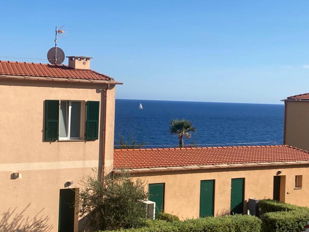 Appartamento Romantico Con Piscina Cervo Bagian luar foto