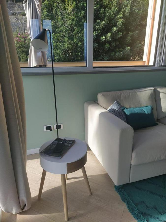 Appartamento Romantico Con Piscina Cervo Bagian luar foto