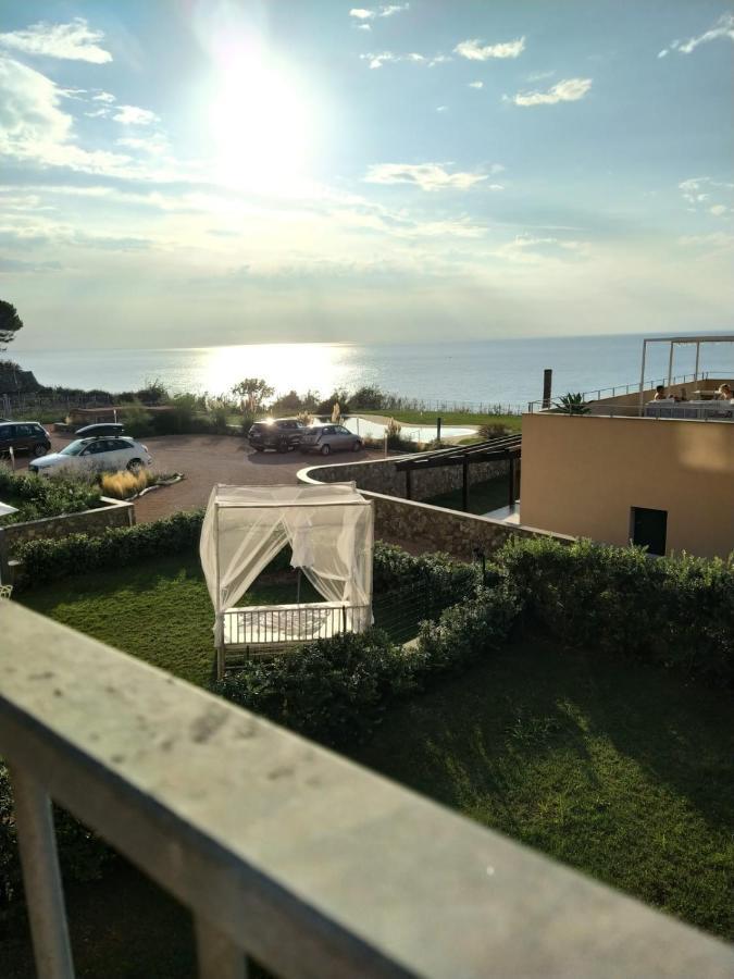 Appartamento Romantico Con Piscina Cervo Bagian luar foto