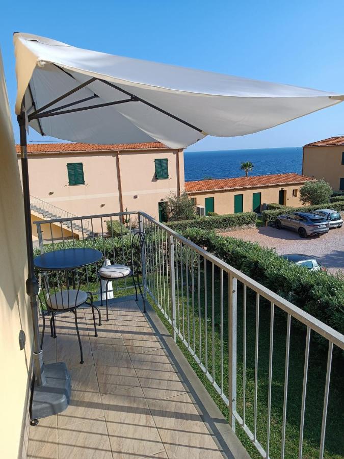 Appartamento Romantico Con Piscina Cervo Bagian luar foto