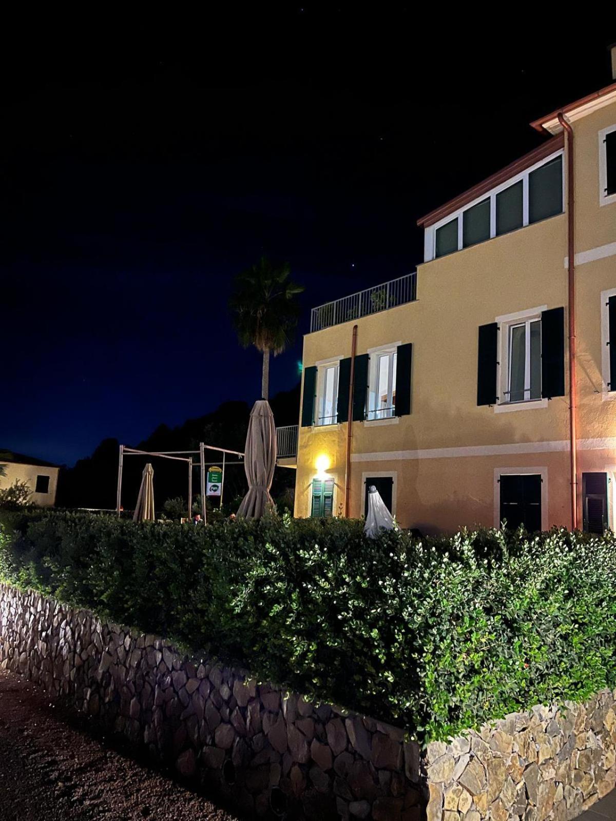 Appartamento Romantico Con Piscina Cervo Bagian luar foto